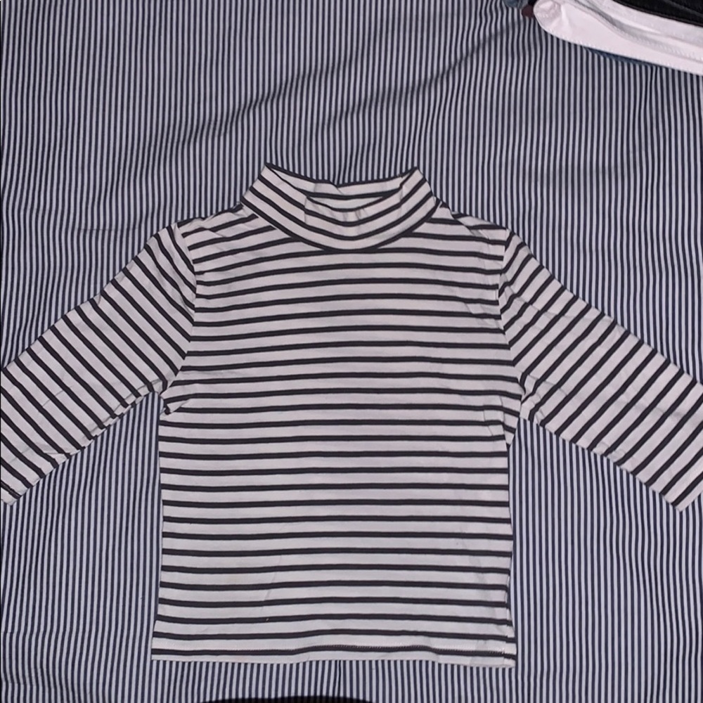 Abercrombie Kids crop top